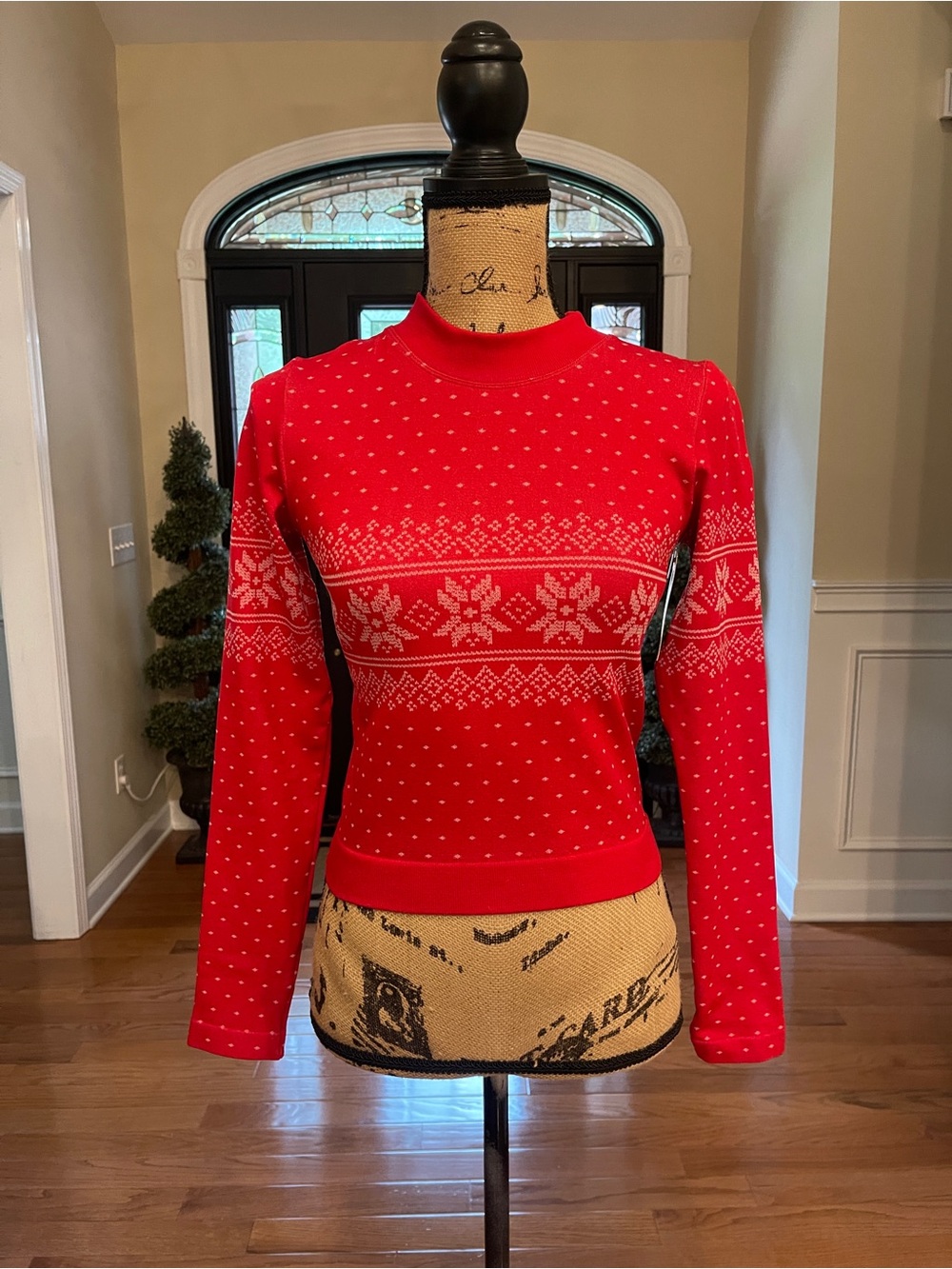 Avia Women's Red Fair Isle Long Sleeve Cropped Mock Neck Athletic Top Shirt M